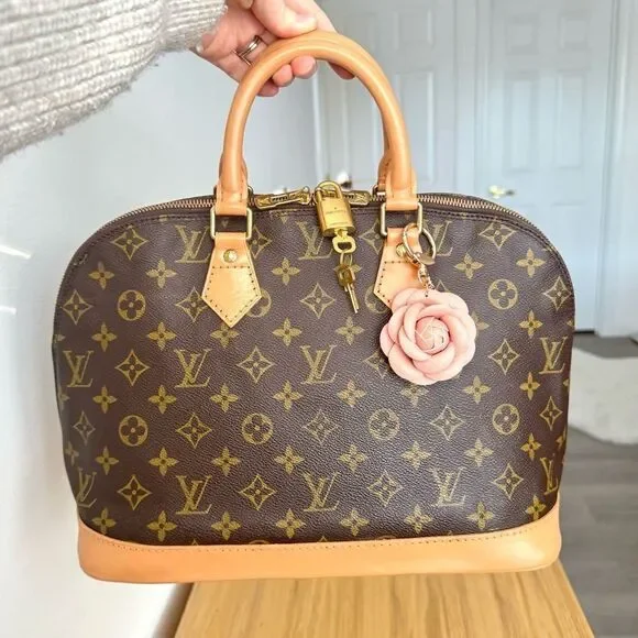 ✅AUTHENTIC✅LOUIS VUITTON ALMA PM - Picture 3 of 16